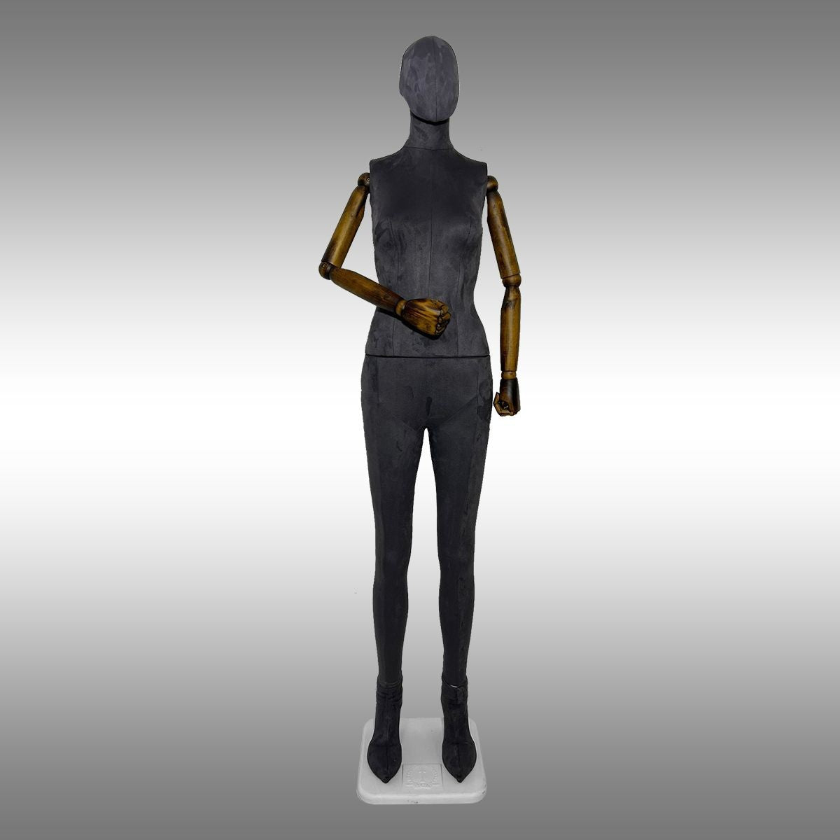 Bayan Tablalı, Süet Kumaşlı ve Ahşap Kollu Boy Mankeni